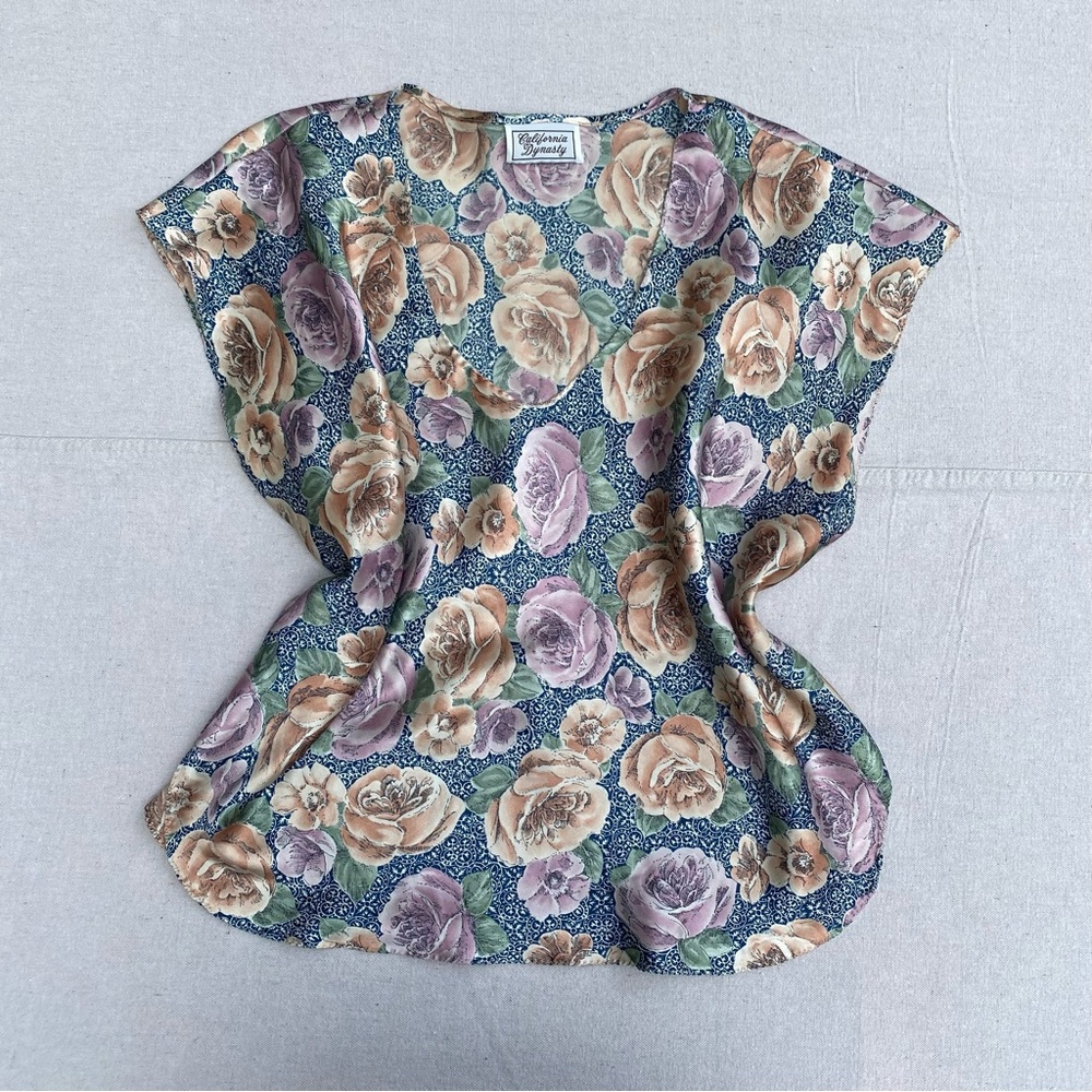 Vintage Silky Slinky Floral V-Neck Sleeveless Top 1990s